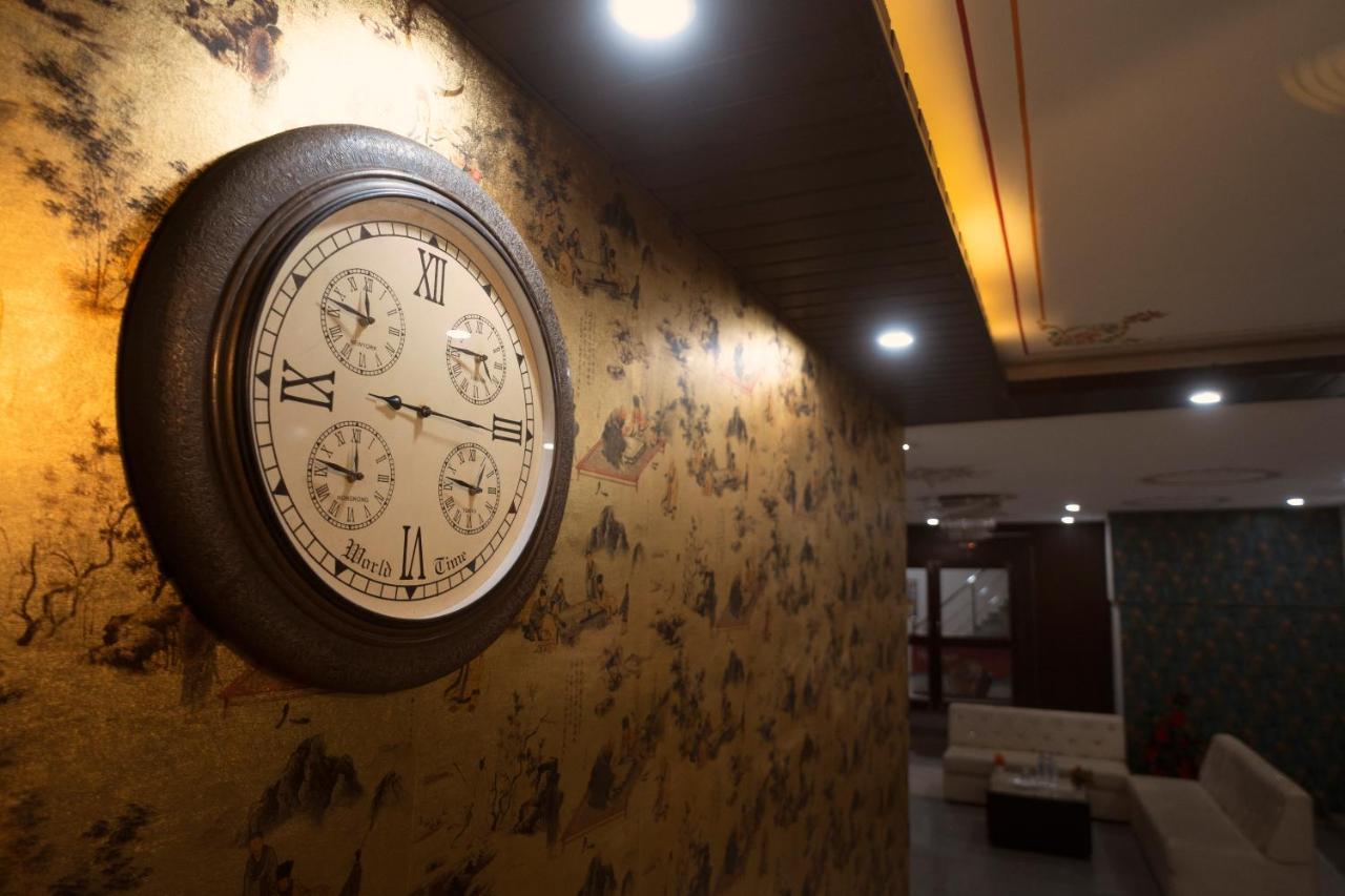 Tripli Hotels Arunoday Palace Ουνταϊπούρ Εξωτερικό φωτογραφία
