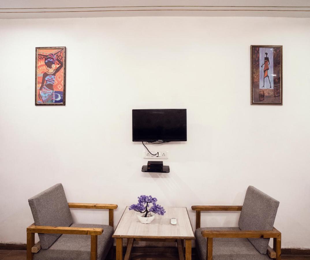 Tripli Hotels Arunoday Palace Ουνταϊπούρ Εξωτερικό φωτογραφία